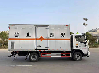 桃城爆破器材运输车